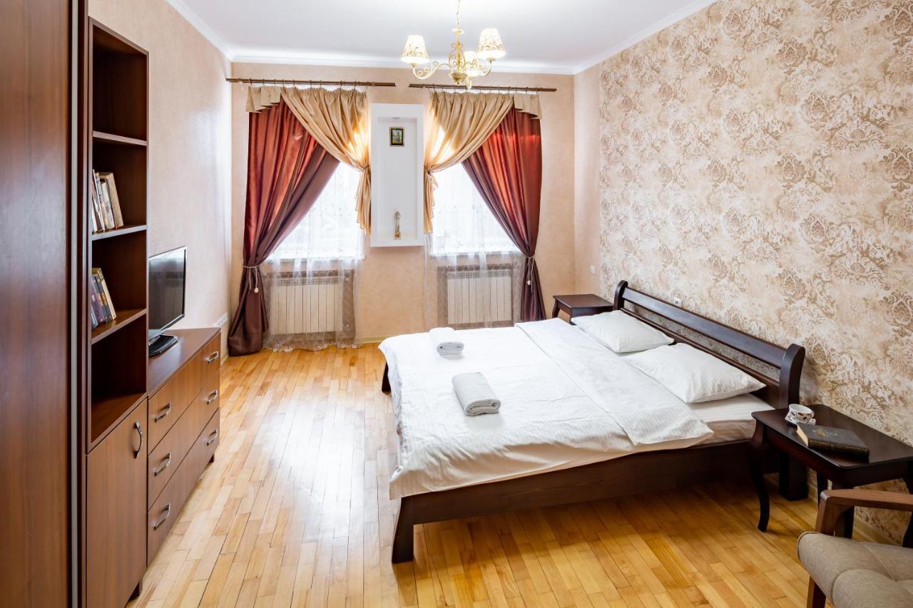Lva Apartment Lviv Ngoại thất bức ảnh